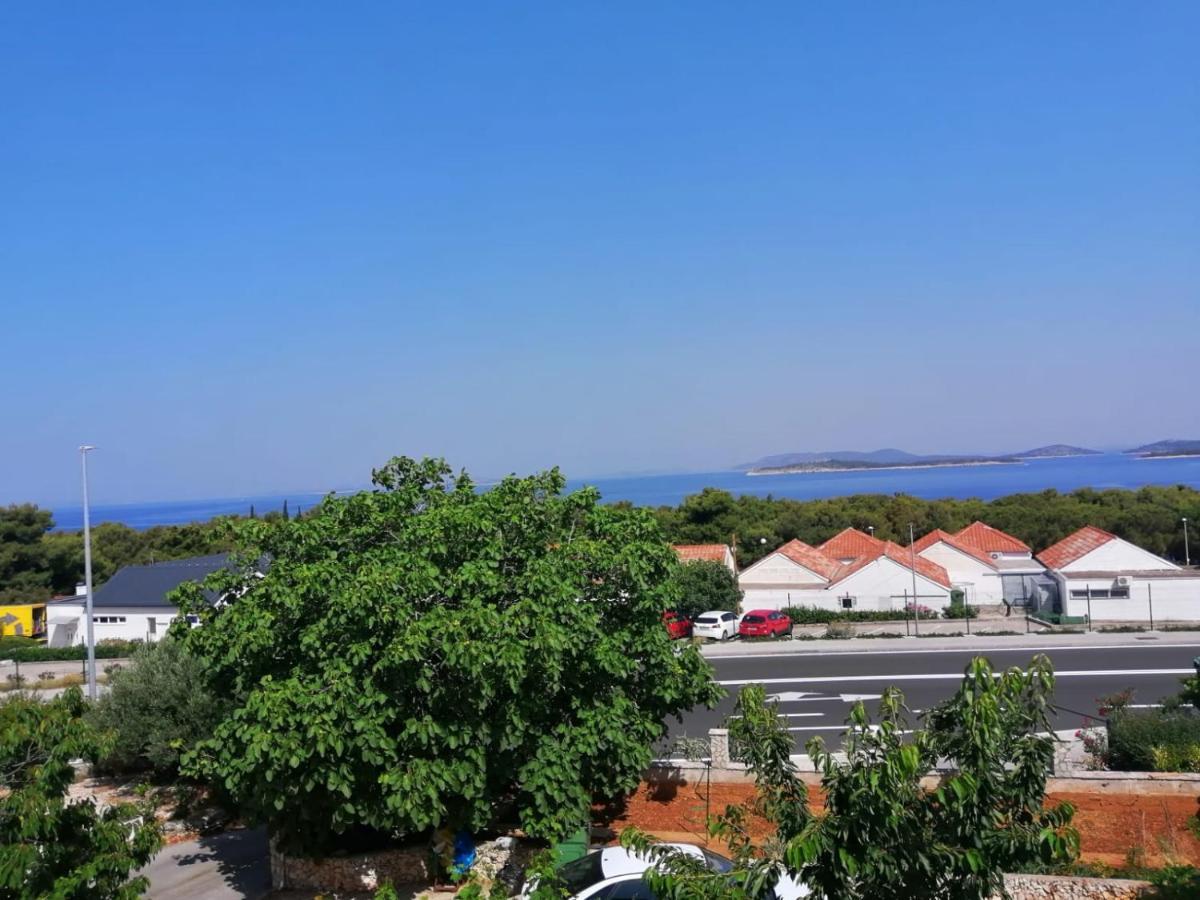 Apartmani Zmiric プリモシュテン エクステリア 写真