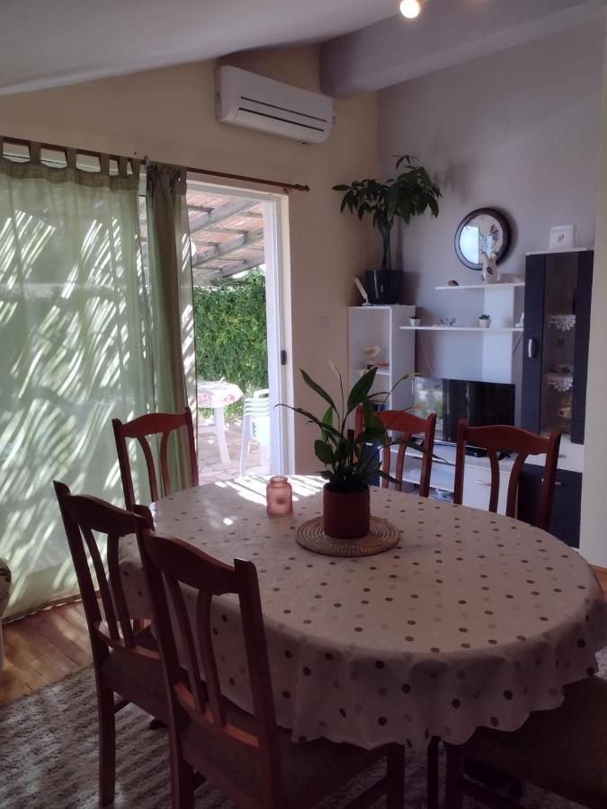 Apartmani Zmiric プリモシュテン エクステリア 写真